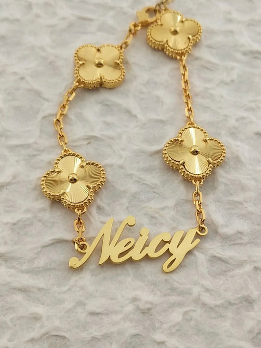 CUSTOM CLOVER BRACELET