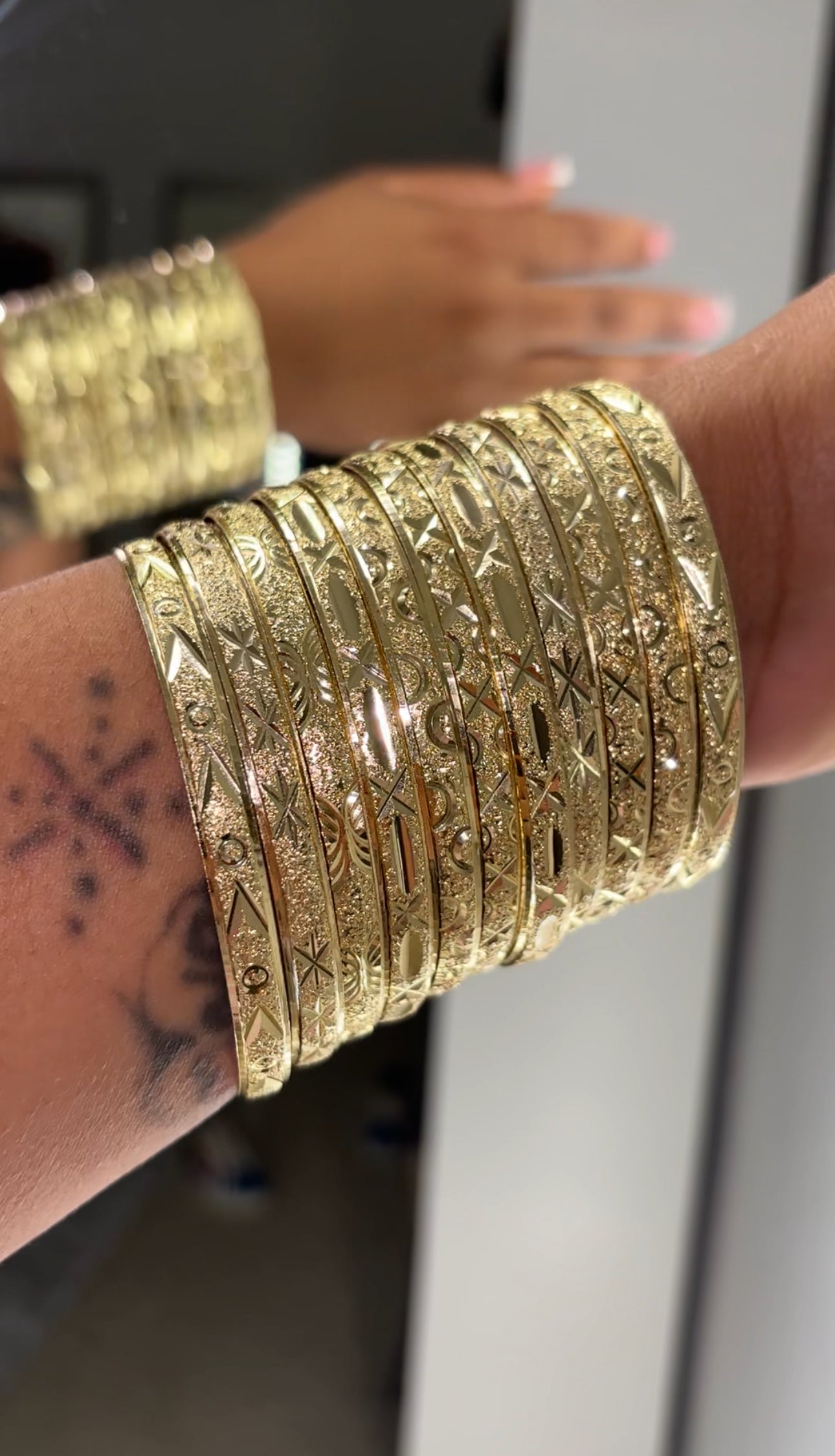 BANGLES
